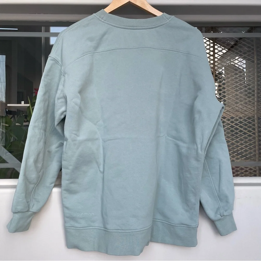 SOLD LULULEMON Perfectly Oversized Crew Blue Cast Size 2/4 - Picture 4 of 7